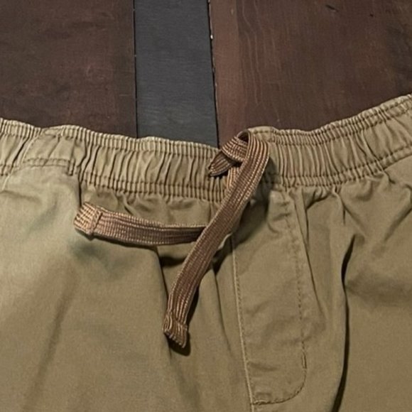 Boy's khaki casual pants. - Picture 3 of 4